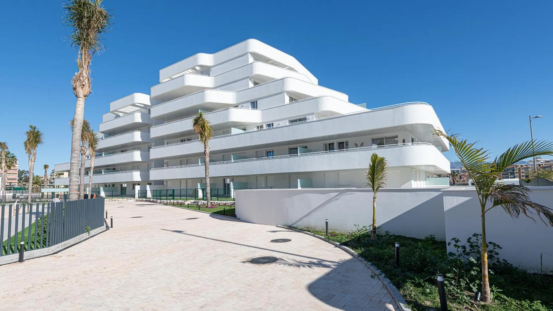 Wintowinrentals Exclusive Apartment With A Large Terrace In The Coastal Paradise Of Torre Del Mar