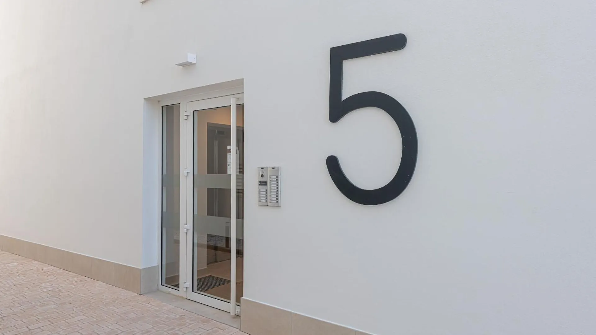 Wintowinrentals Exclusive Apartment With A Large Terrace In The Coastal Paradise Of Torre Del Mar