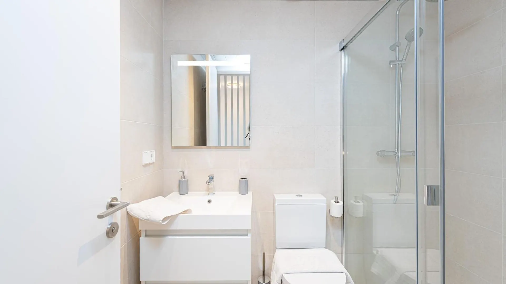 Wintowinrentals Exclusive Apartment With A Large Terrace In The Coastal Paradise Of Torre Del Mar