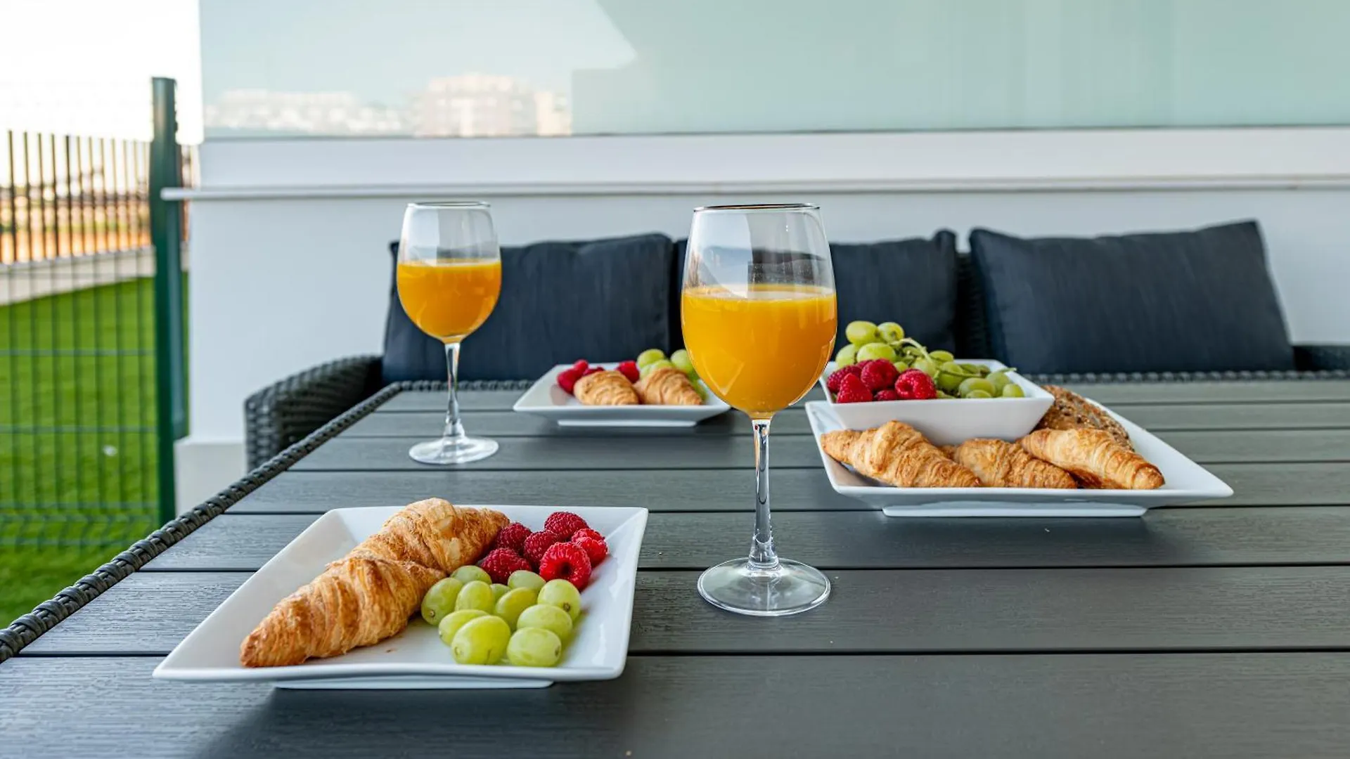 Wintowinrentals Exclusive Apartment With A Large Terrace In The Coastal Paradise Of Torre Del Mar