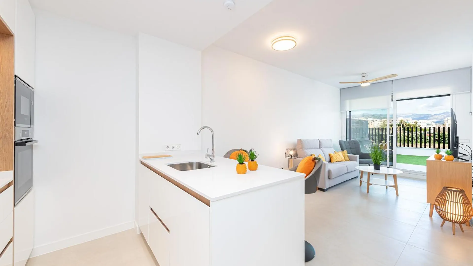 Wintowinrentals Exclusive Apartment With A Large Terrace In The Coastal Paradise Of Torre Del Mar