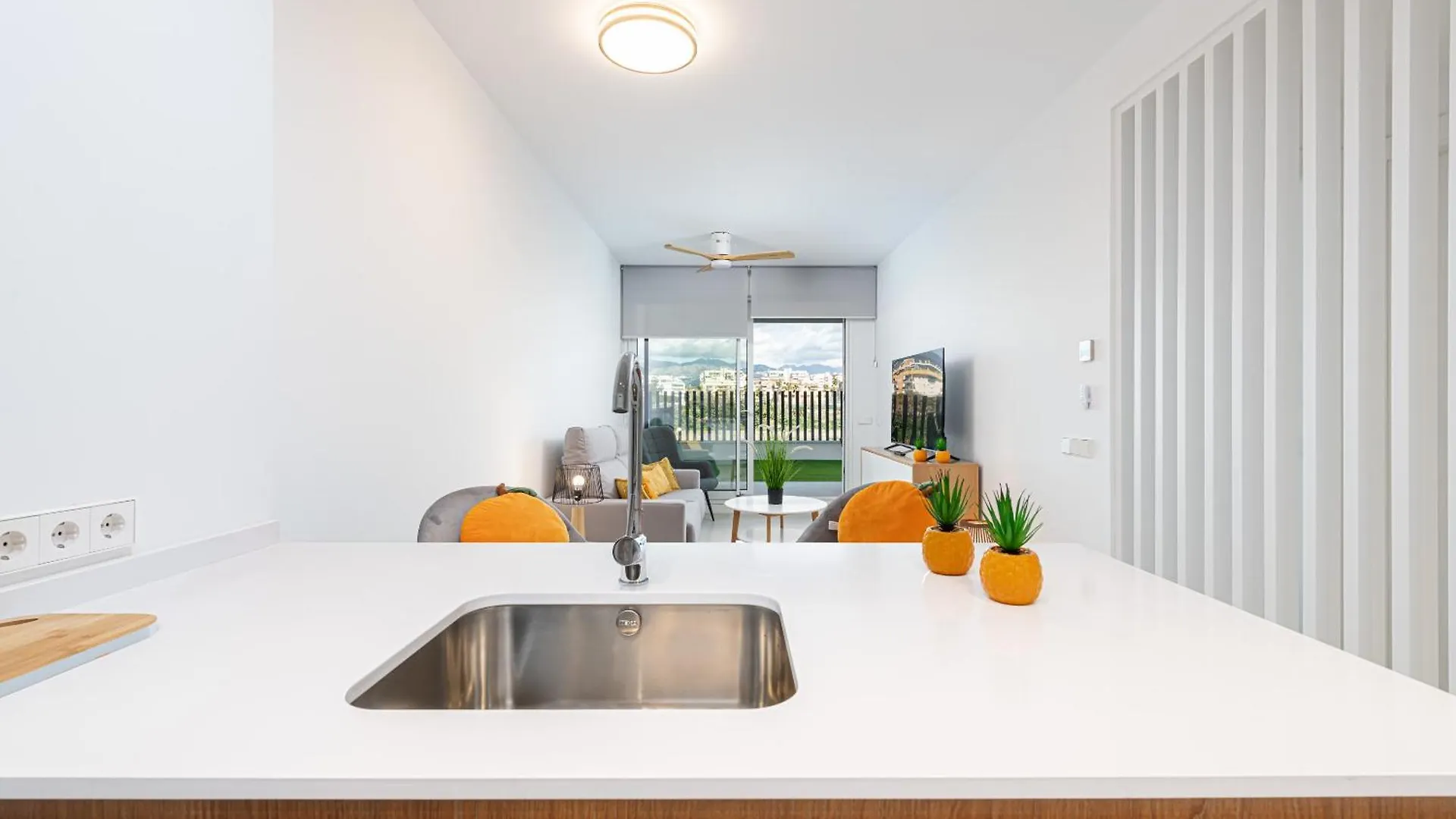 Wintowinrentals Exclusive Apartment With A Large Terrace In The Coastal Paradise Of Torre Del Mar