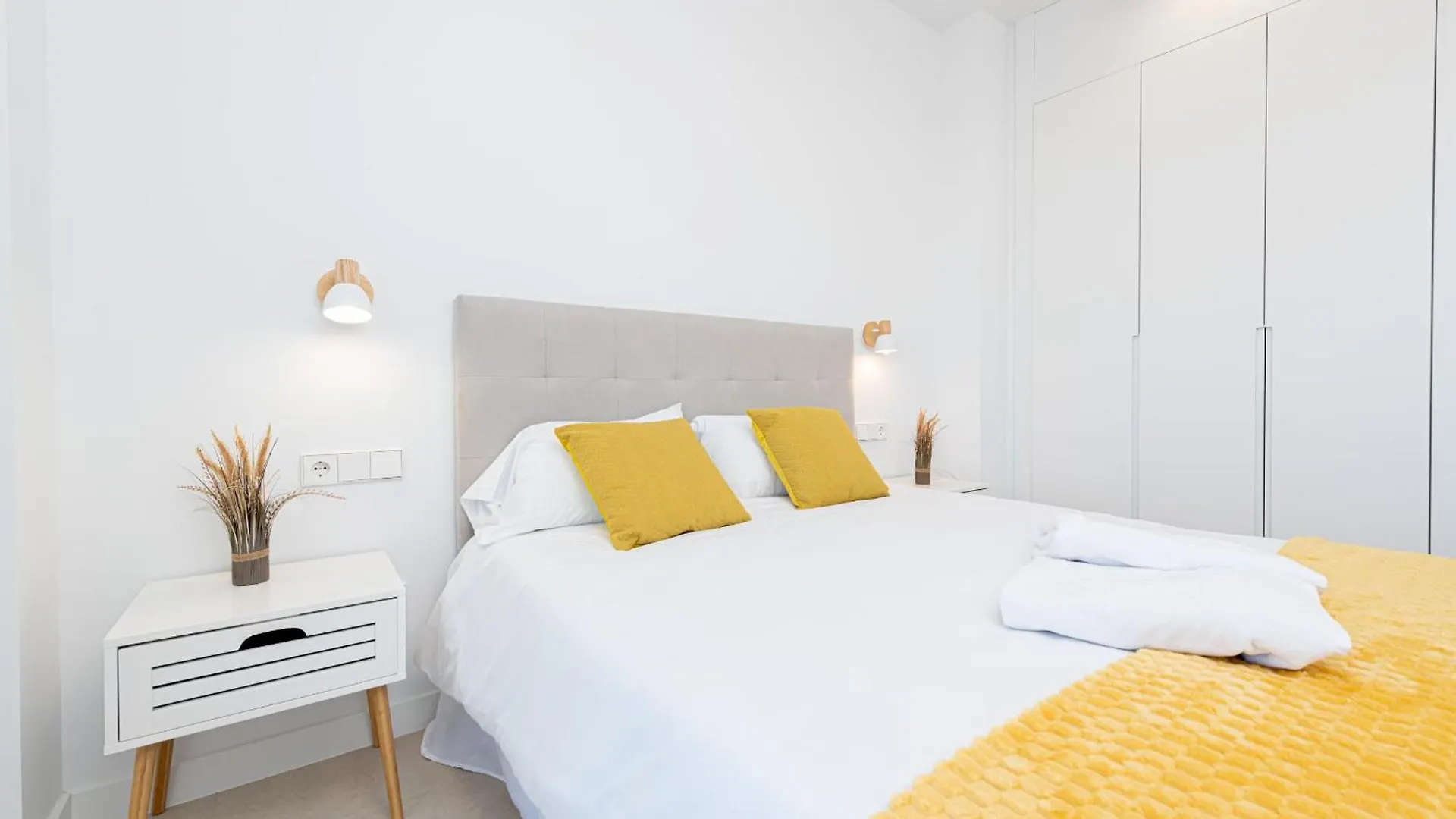 Wintowinrentals Exclusive Apartment With A Large Terrace In The Coastal Paradise Of Torre Del Mar Spain