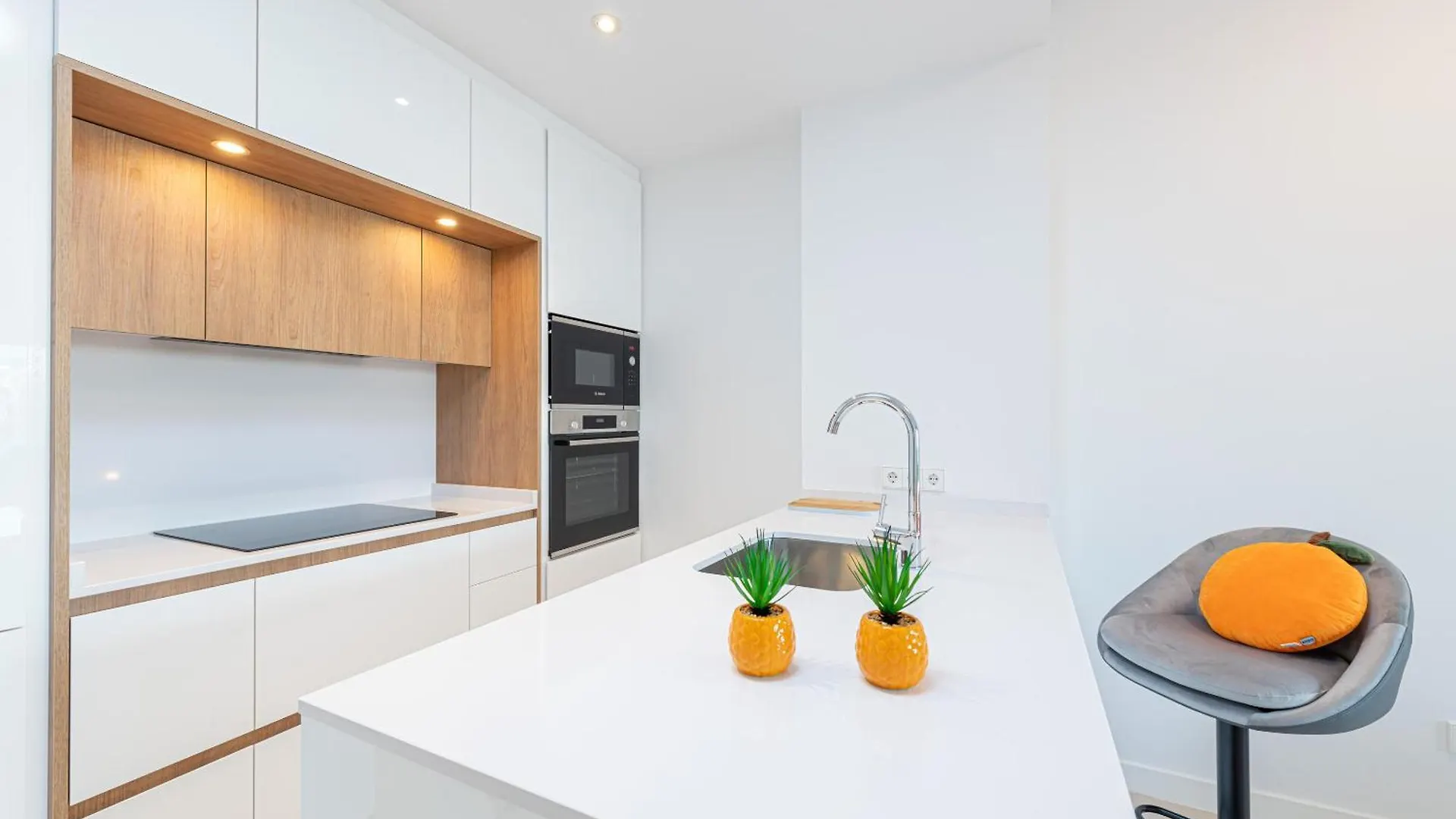 Wintowinrentals Exclusive Apartment With A Large Terrace In The Coastal Paradise Of Torre Del Mar 0*,  Spain